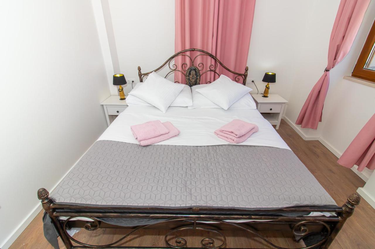 Luxury Apartments Iris Мостар Екстериор снимка