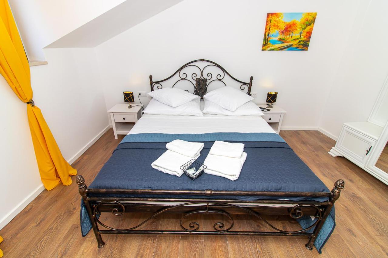 Luxury Apartments Iris Мостар Екстериор снимка